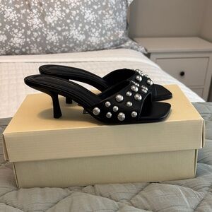 NIB Nordstrom Open Edit Studded Kitten Heels 6